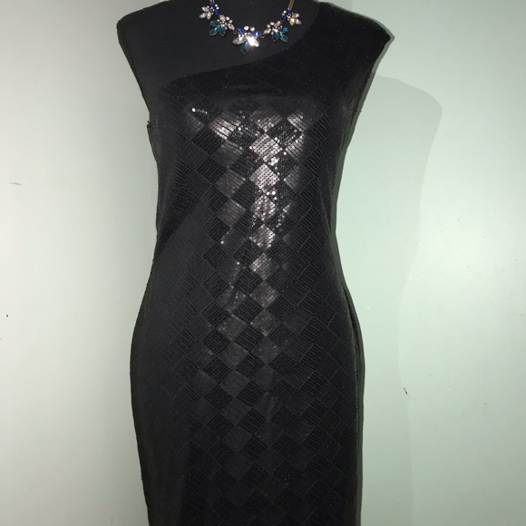 Black dress - Picture 2 of 3